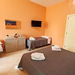 Petra Leccese - Art & Luxury Design With Pool Guest house Giurdignano