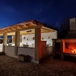 Guest house Petra Leccese - Art & Luxury Design With Pool