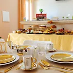 Guest house Petra Leccese - Art & Luxury Design With Pool 4*