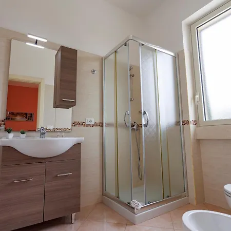 Petra Leccese - Art & Luxury Design With Pool Affittacamere Giurdignano