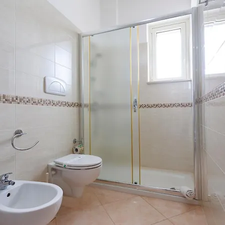 Petra Leccese - Art & Luxury Design With Pool Affittacamere Giurdignano