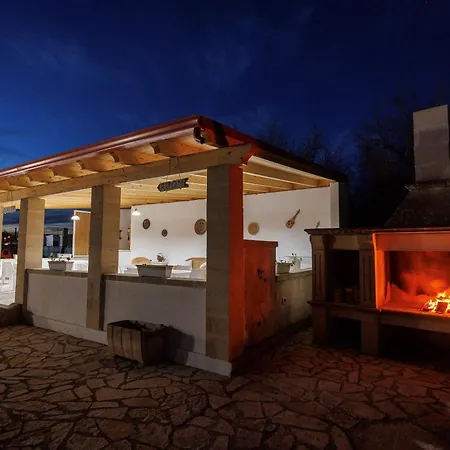 Affittacamere Petra Leccese - Art & Luxury Design With Pool