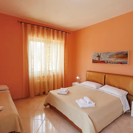 بيت ضيافة Petra Leccese - Art & Luxury Design With Pool 4*