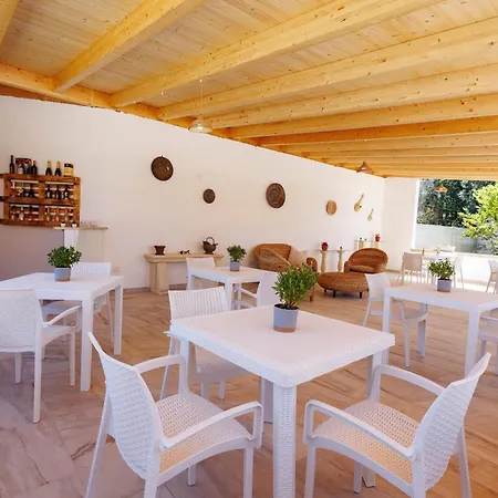 Petra Leccese - Art & Luxury Design With Pool 4*