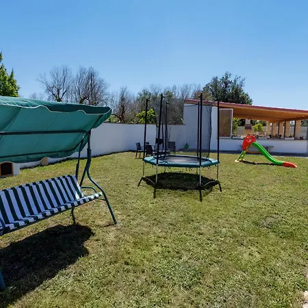 Petra Leccese - Art & Luxury Design With Pool Affittacamere Giurdignano