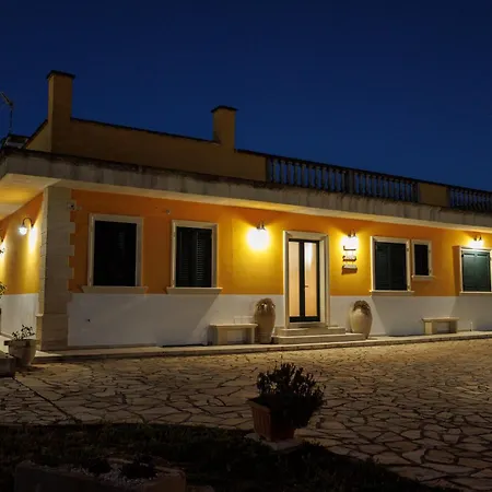 Petra Leccese - Art & Luxury Design With Pool Affittacamere Giurdignano