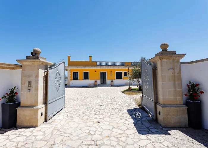 Petra Leccese - Art & Luxury Design With Pool Giurdignano